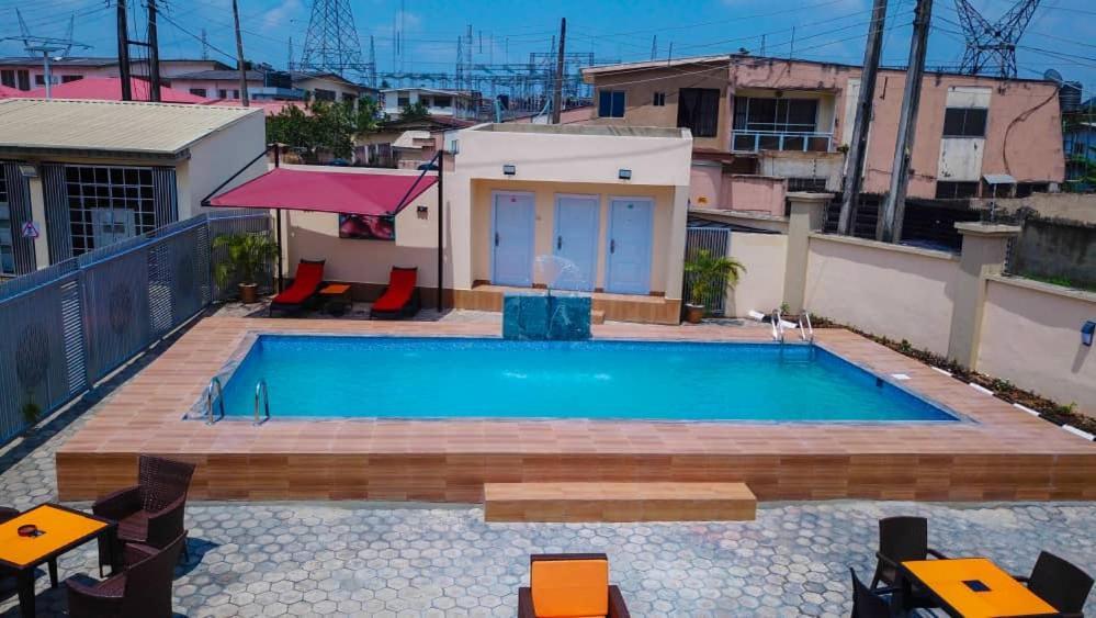 Fawzy Hotel Ibadan Luaran gambar