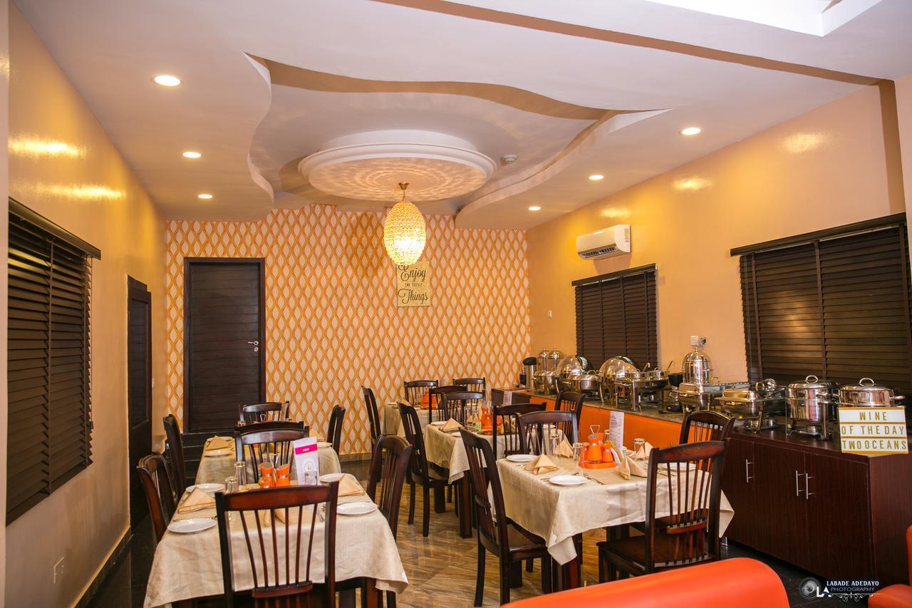 Fawzy Hotel Ibadan Luaran gambar
