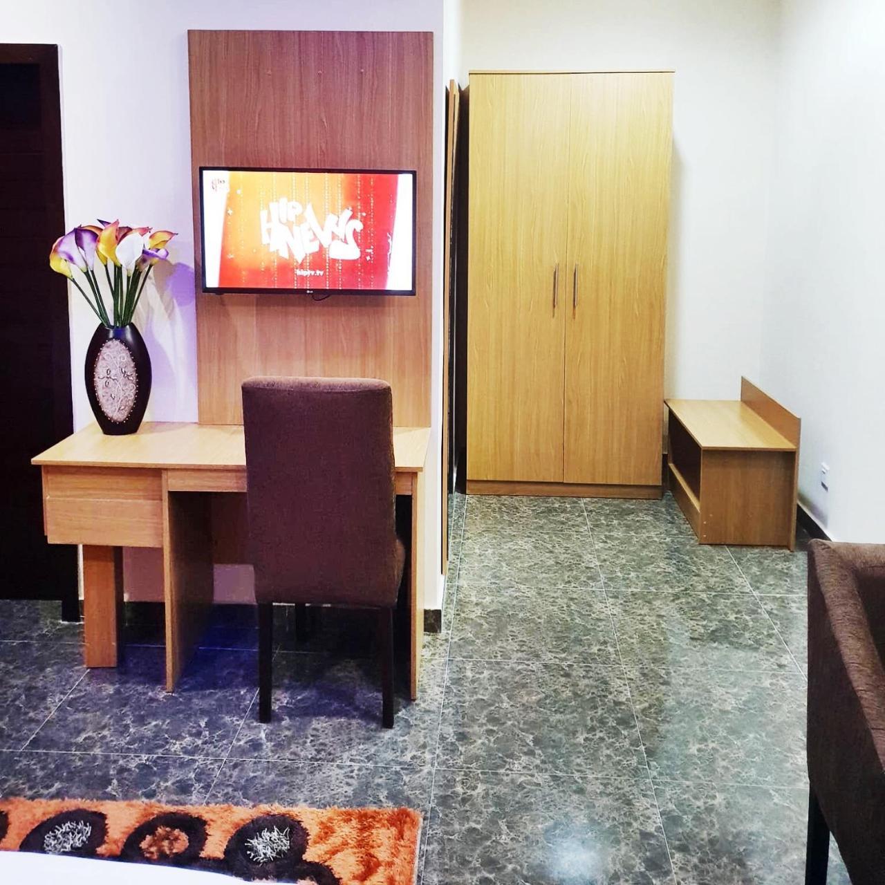 Fawzy Hotel Ibadan Luaran gambar
