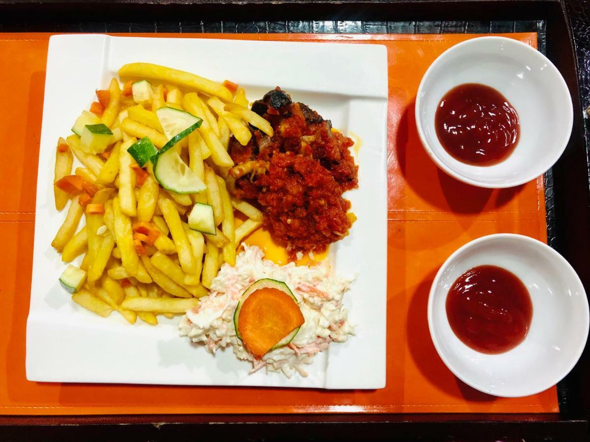 Fawzy Hotel Ibadan Luaran gambar