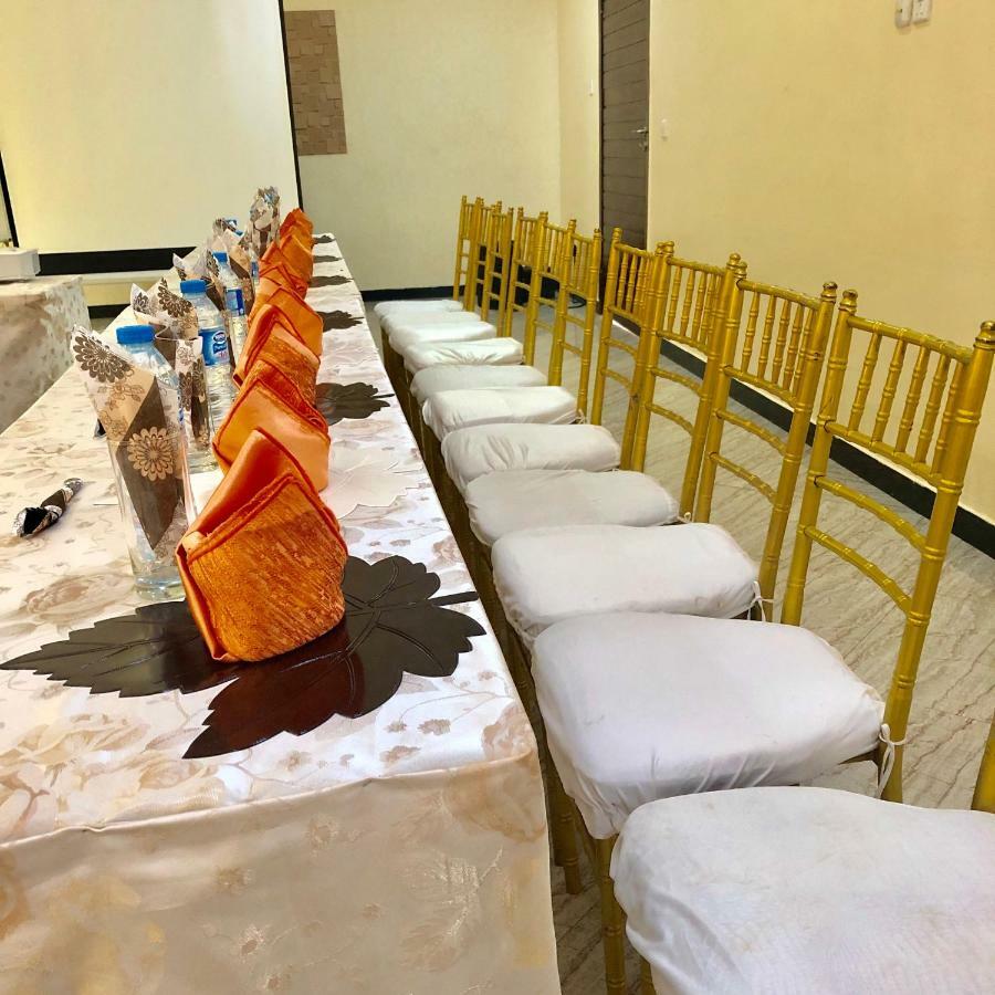 Fawzy Hotel Ibadan Luaran gambar