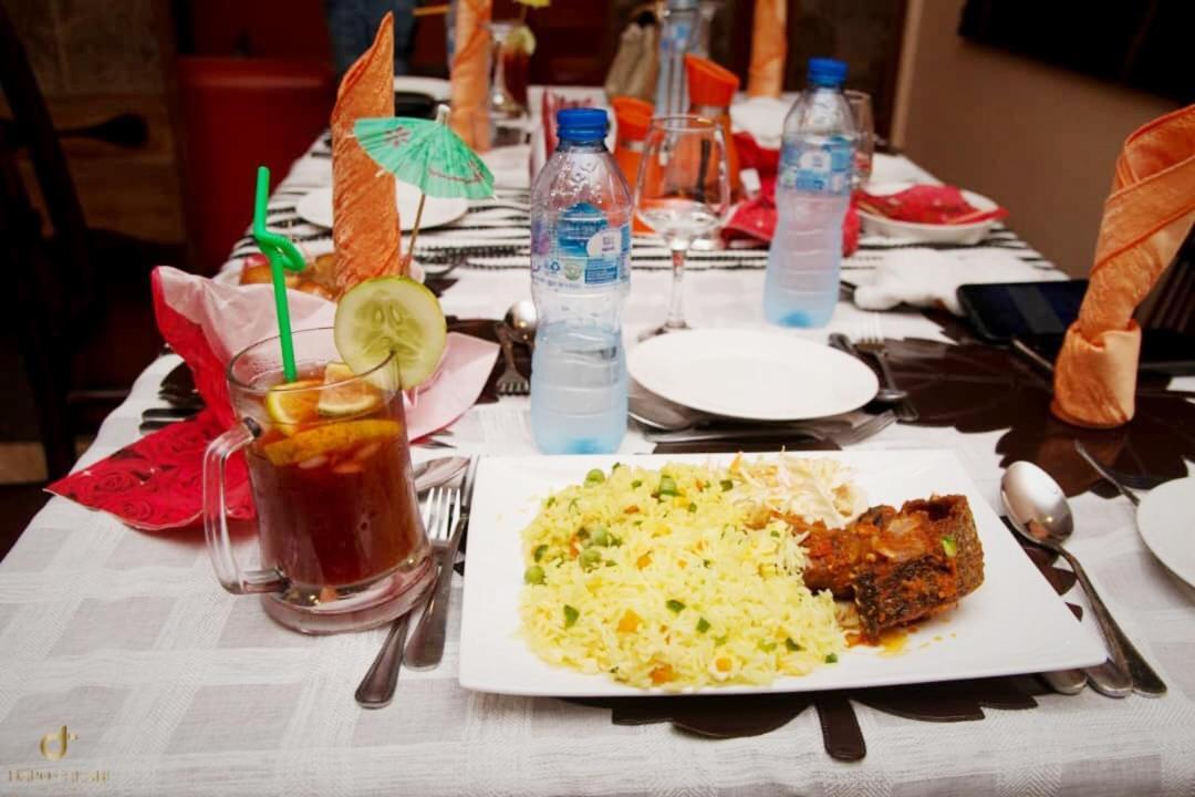 Fawzy Hotel Ibadan Luaran gambar